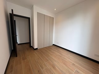 Apartamento en Lirios de Cayalá, zona 16 - 5