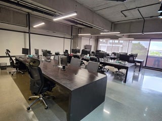 Oficina en renta Z4 - 3