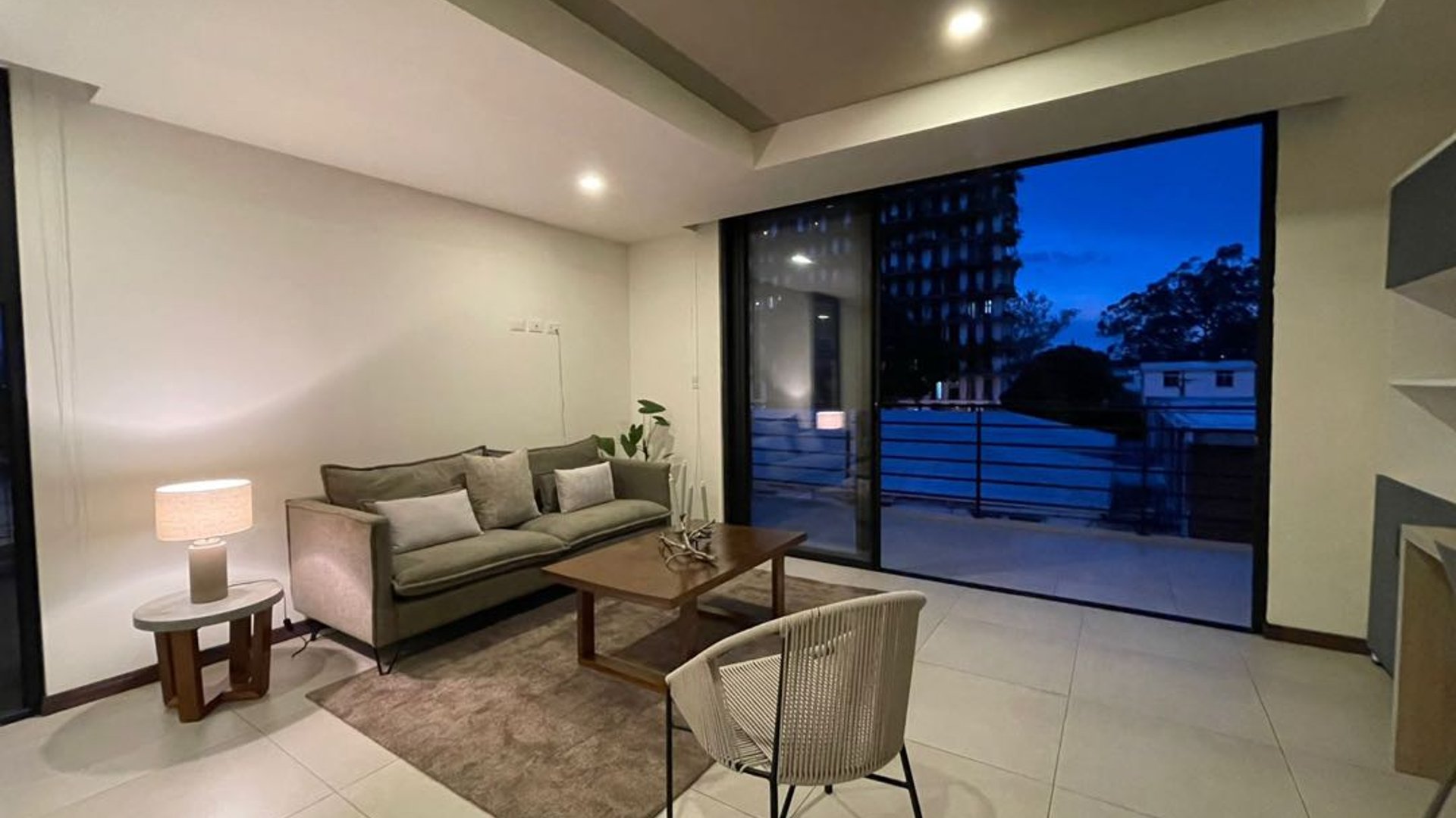 Alquiler apartamento amueblado 1 Dormitorio | MIRA Zona 10 (B)