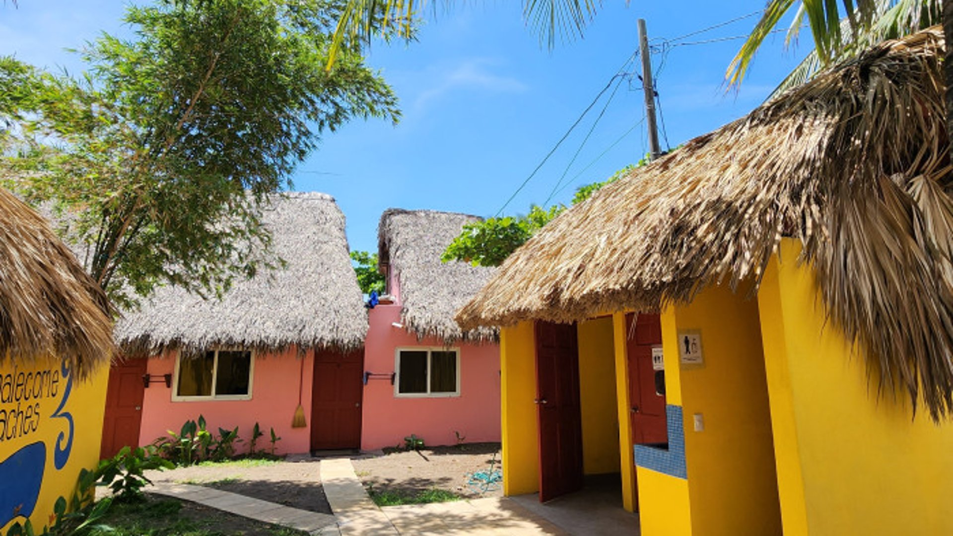 En Venta Hotel en El Paredón Sipacate - Miniatura 13