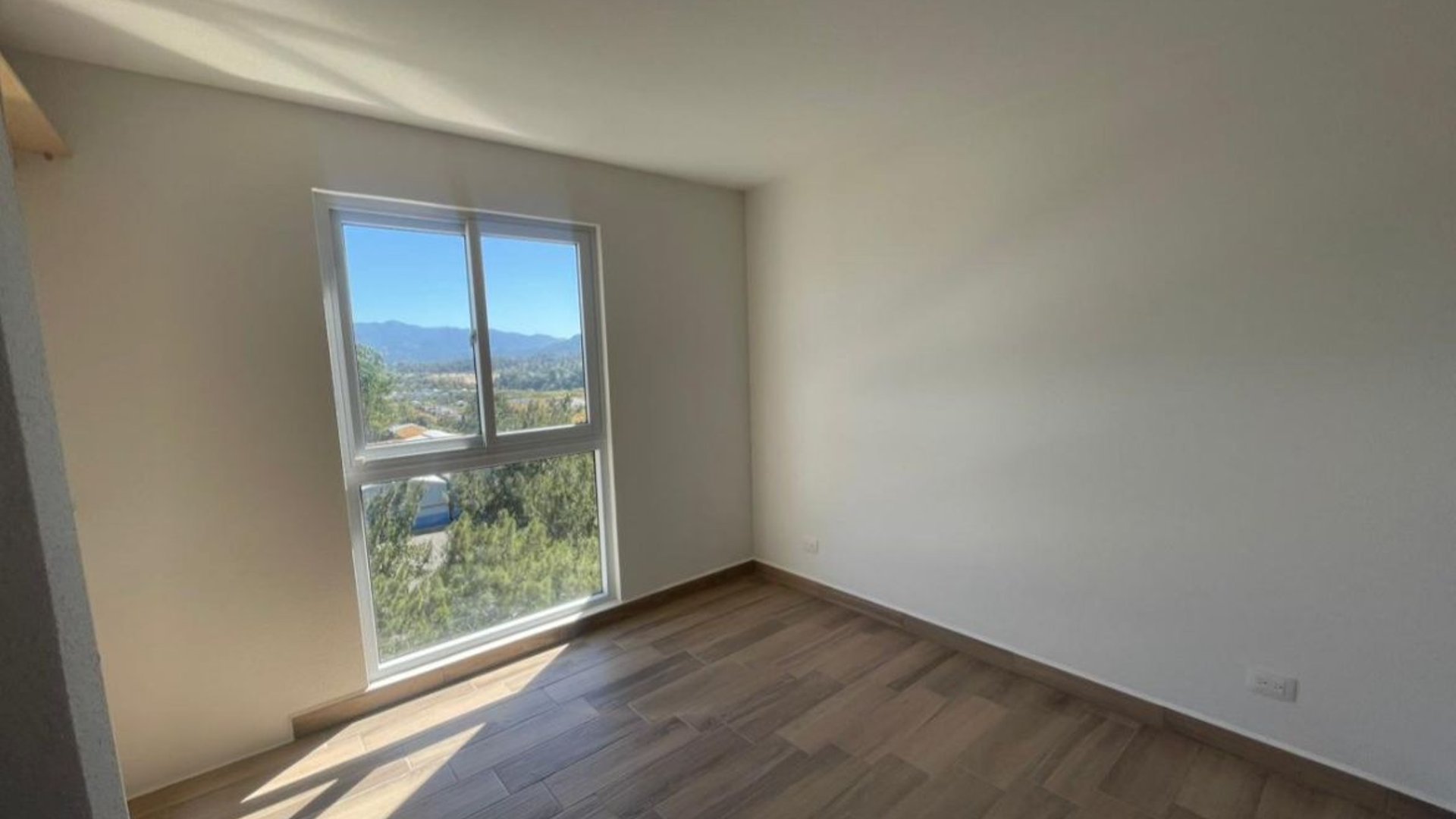 Apartamento en venta en Edificio Lares 17 zona 17 - Miniatura 4