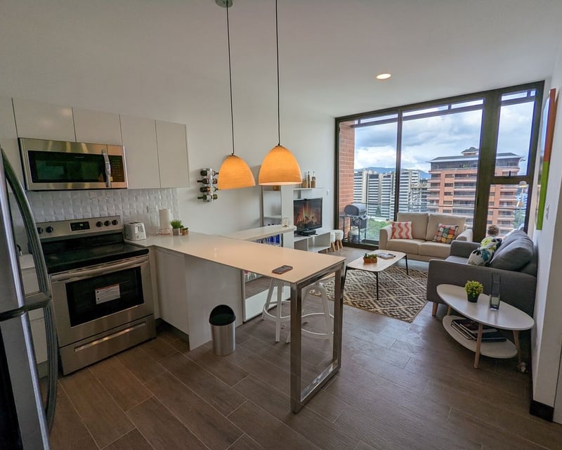 Apartamento Amueblado en Venta – Edificio DiagoSeis, Zona 10
