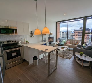 Apartamento Amueblado en Venta – Edificio DiagoSeis, Zona 10