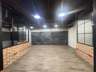 Oficina en Alquiler / Venta Edificio Pialé Zona 10 - 2