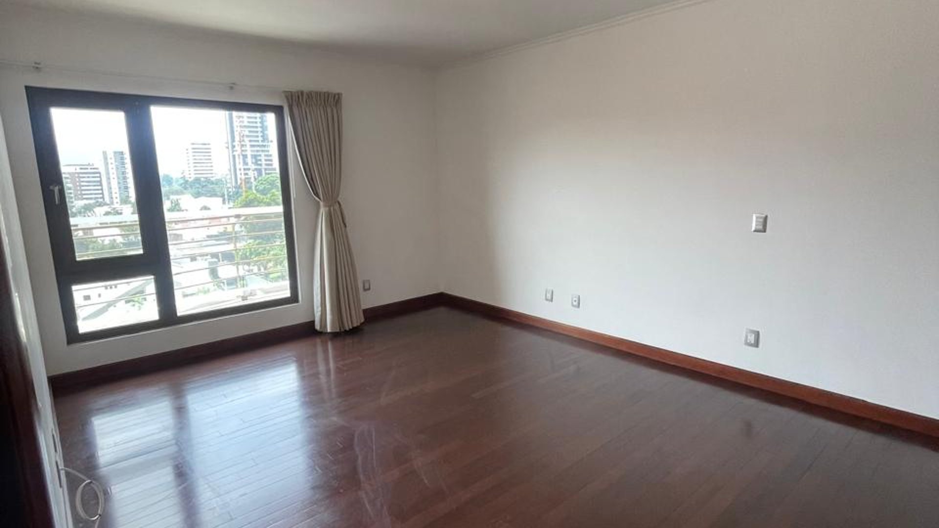 Apartamento en renta zona 15 / Botticelli II - Miniatura 6