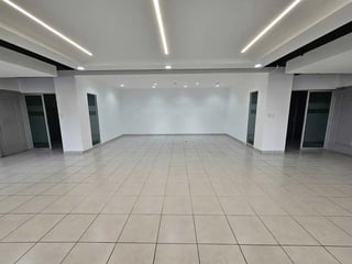 Edificio en renta 6a avenida, zona 4 - Image 5