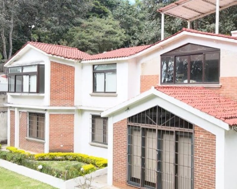Casa con Jardín en Venta San Lucas Sacatepéquez