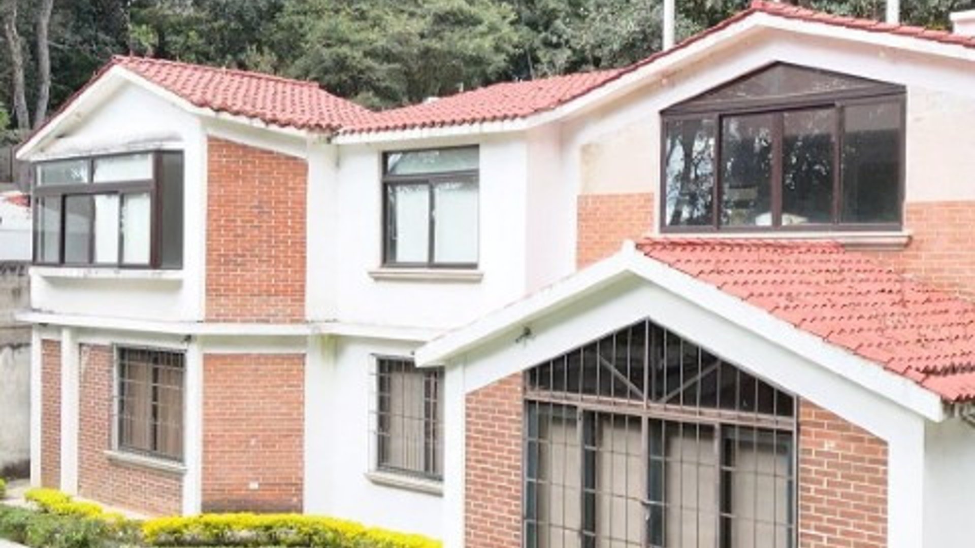 Casa con Jardín en Venta San Lucas Sacatepéquez