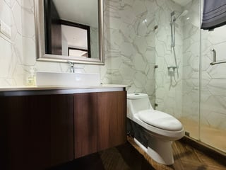 Venta de Hermoso Apartamento - Ikaria, Zona 15 - Image 12