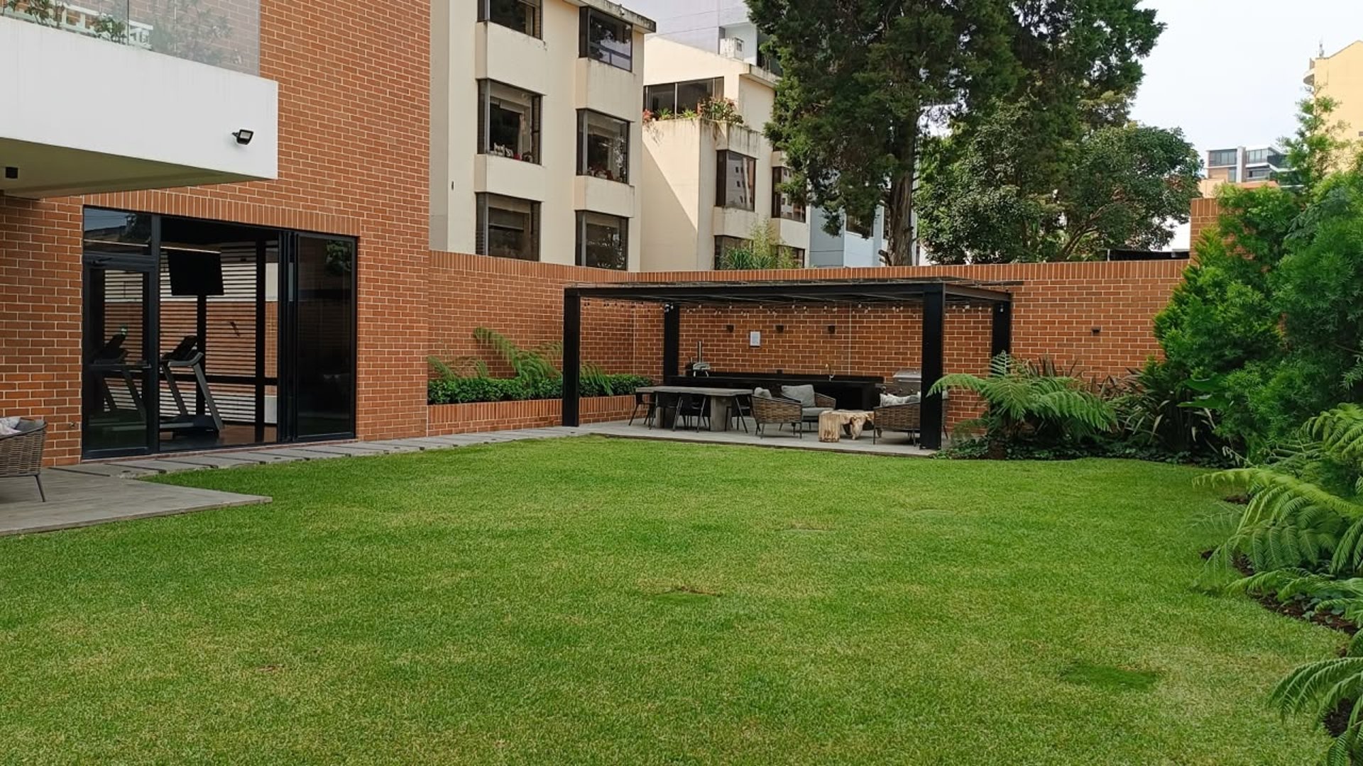 Apartamento en renta - 3 habitaciones Edificio NOVUS zona 14 Ref-6031 - Miniatura 3
