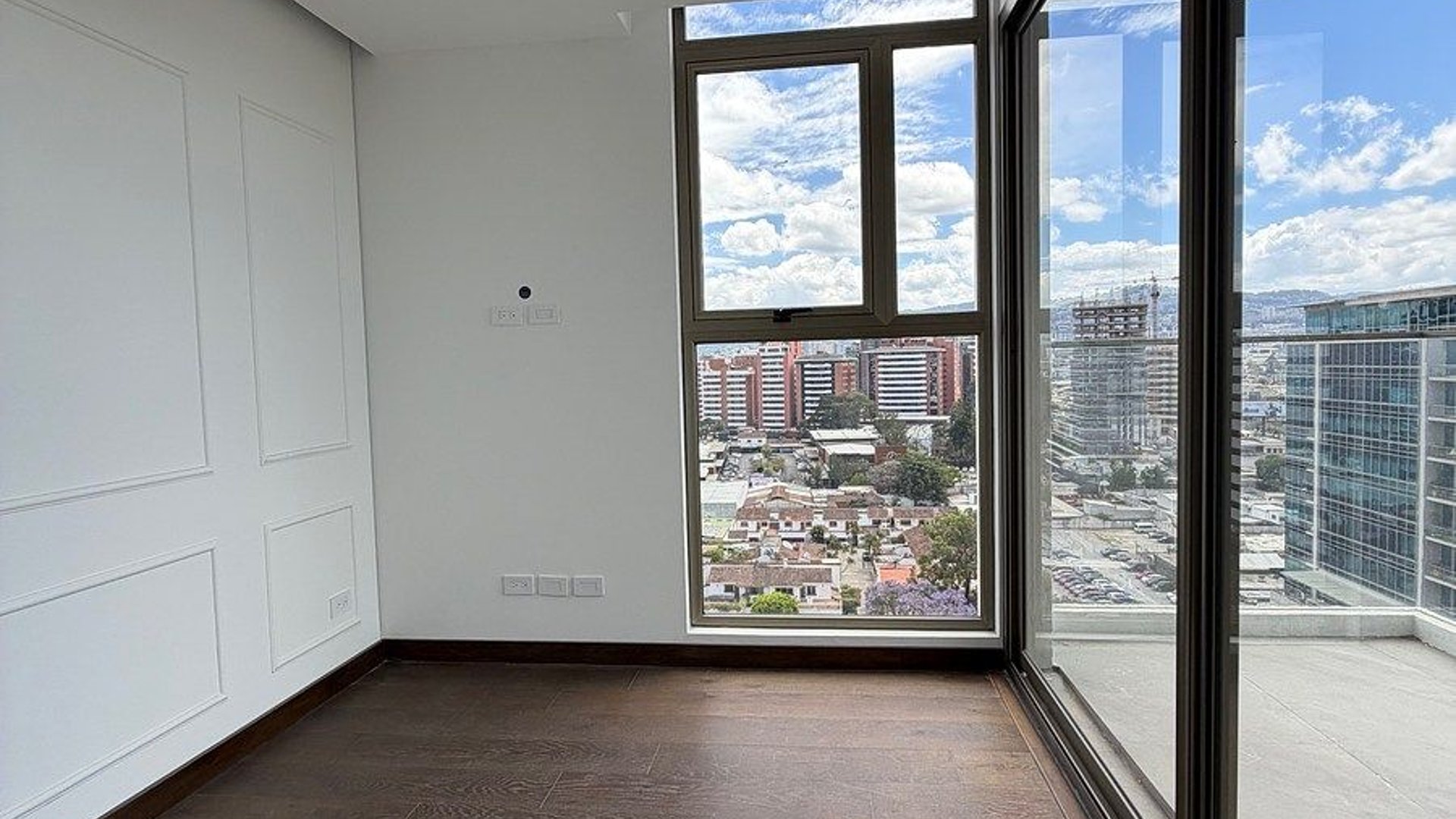 Apartamento Tipo Estudio en Venta en Edificio Atarah – Zona 10 | 1 Habitación
