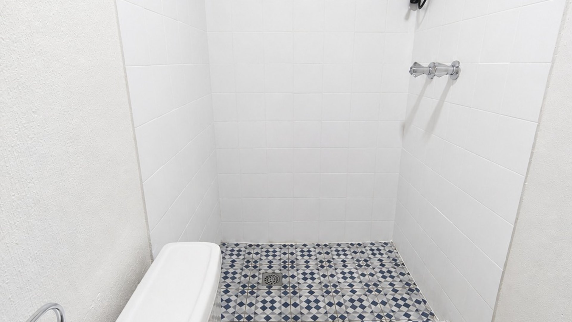 Apartamento en renta en Edificio Reforma Montufar zona 10 - Miniatura 12