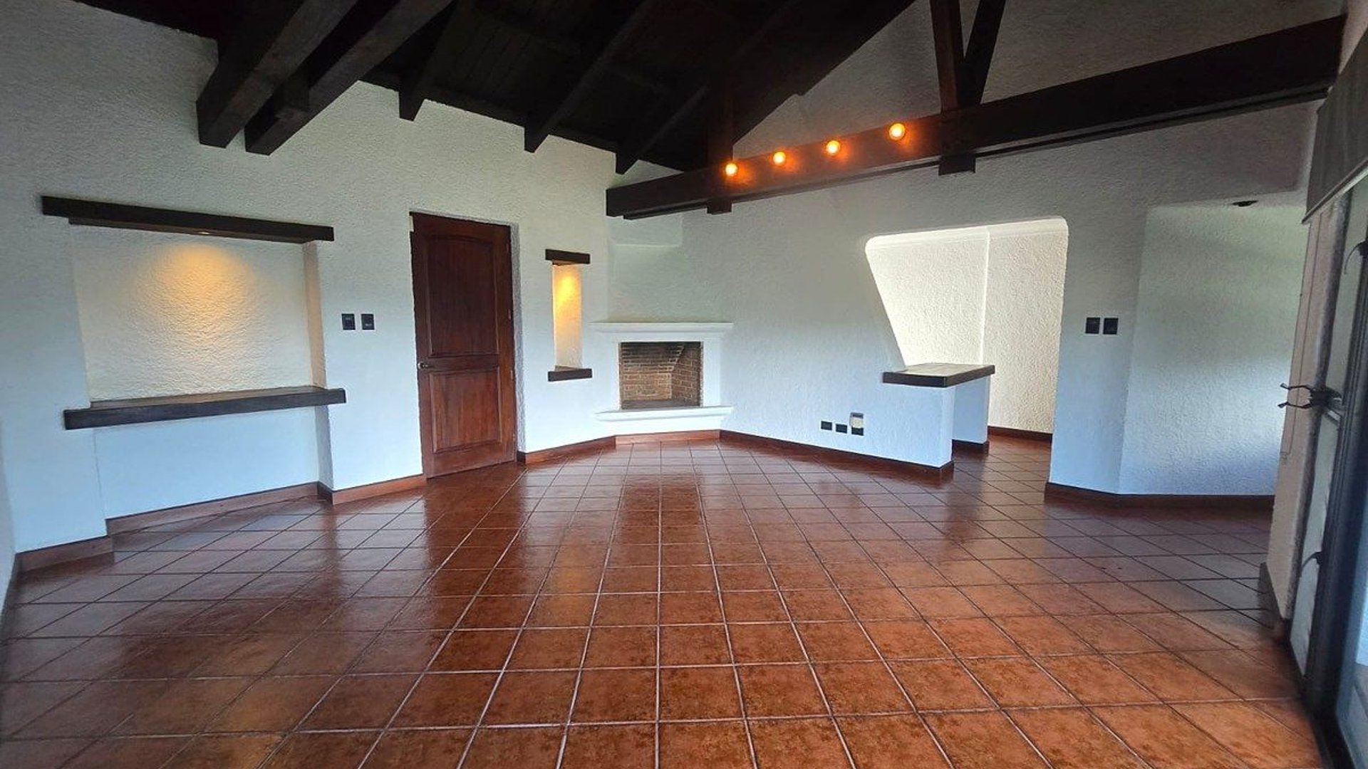 CASA EN RENTA EN CONDOMINIO EL SOCORRO KM 12 CAES, CON JARDIN‼️