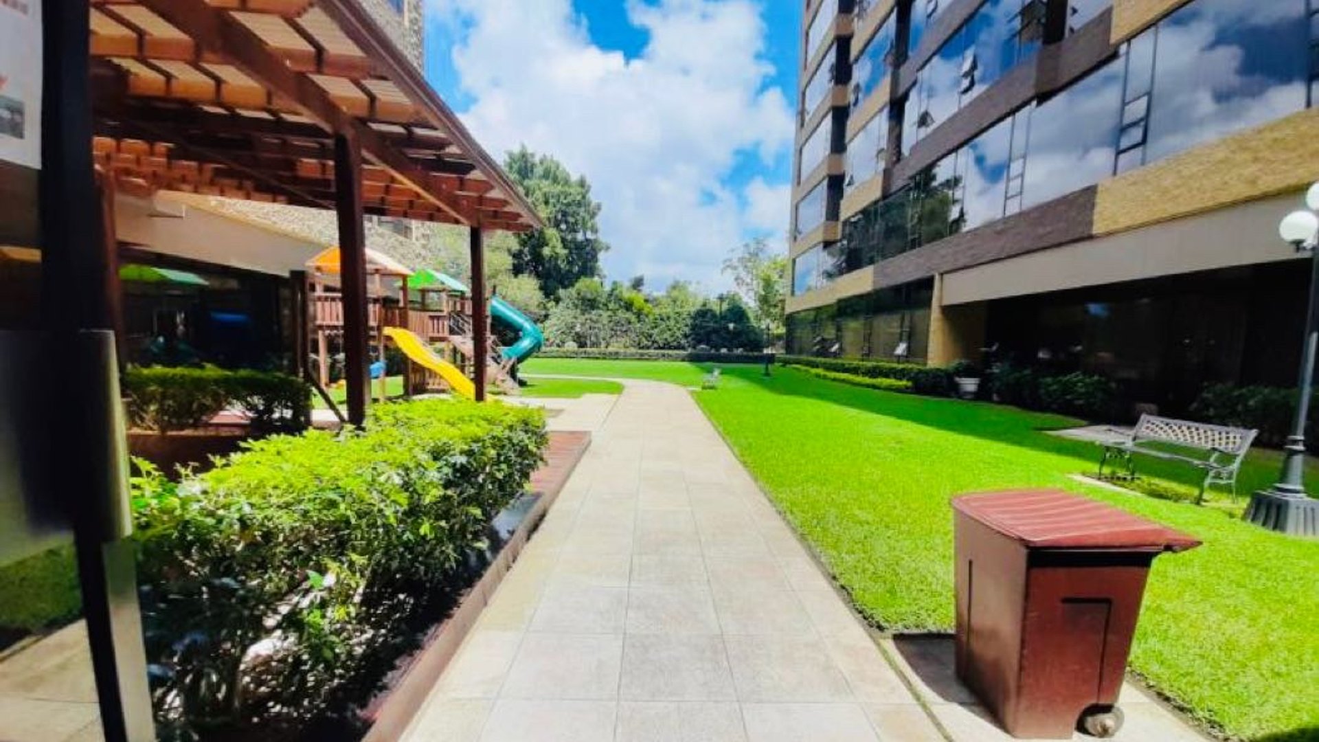 Apartamento en Venta en Edificio Milenia, dentro de Oakland, Zona 10 - Miniatura 11
