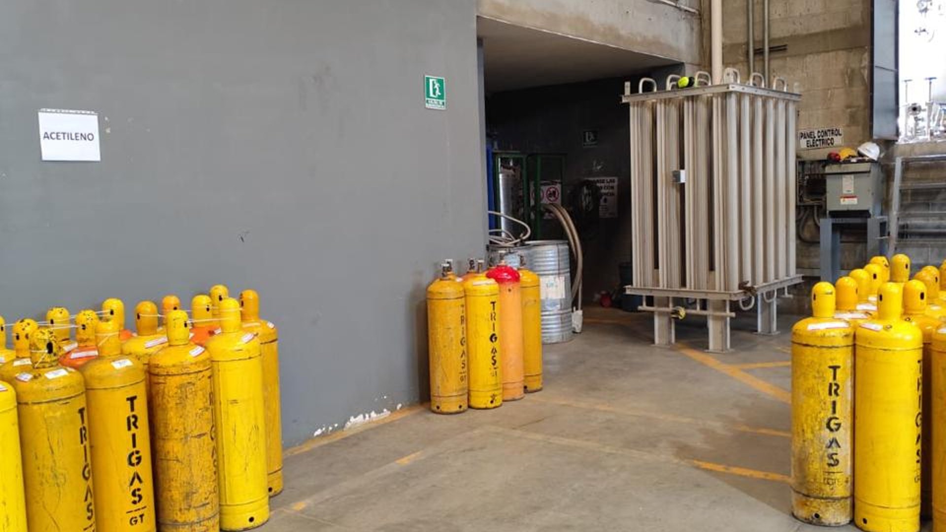 Bodega en Renta km. 30.5 carretera al Pacifico emala - 815m² - Miniatura 3