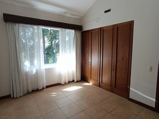 Spacious 3-Bedroom House with Pergola and Garden in Residencial Casa Y Campo - Image 10