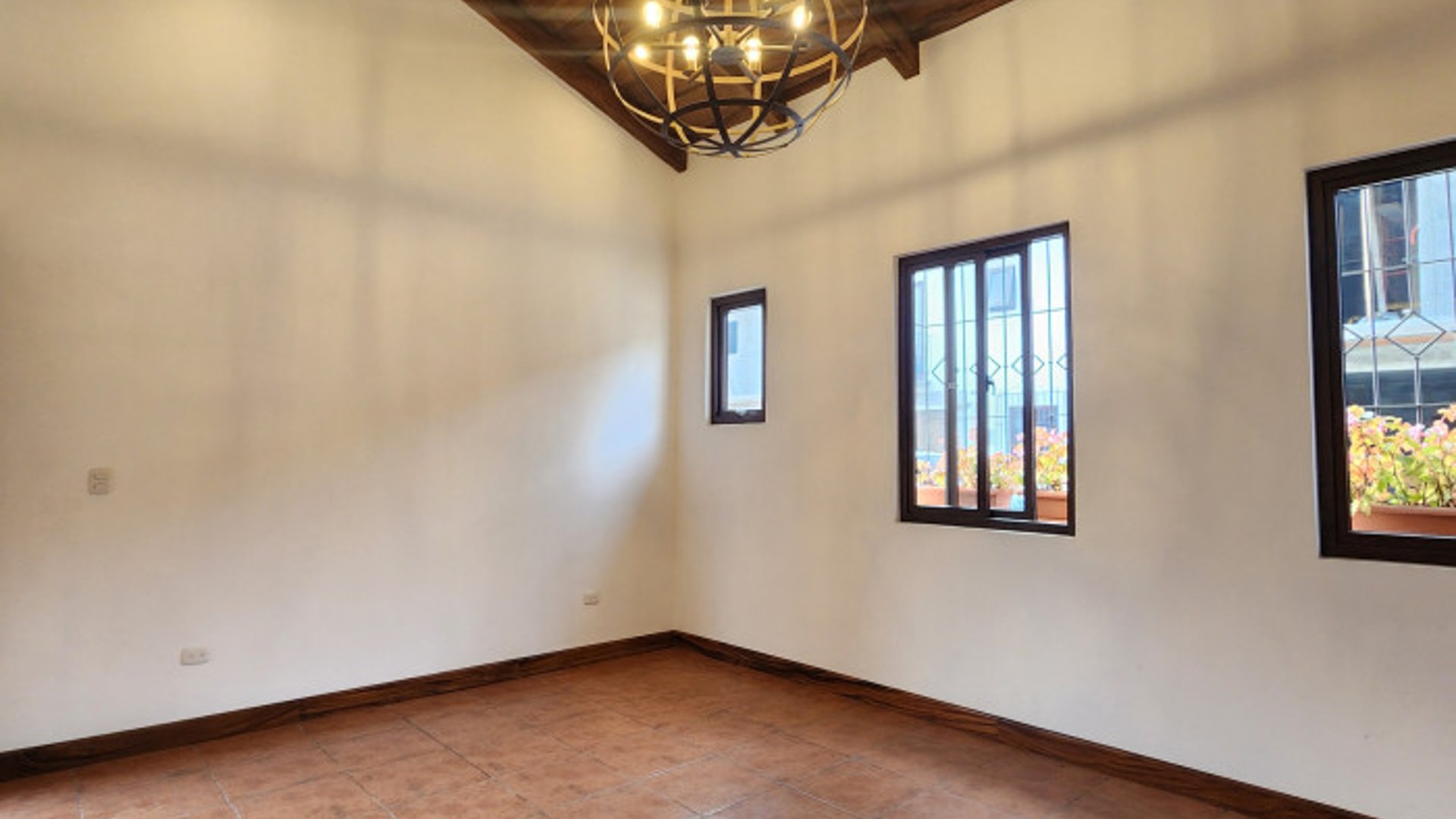Exclusiva Casa esquina en Venta en La Antigua Guatemala - Miniatura 13