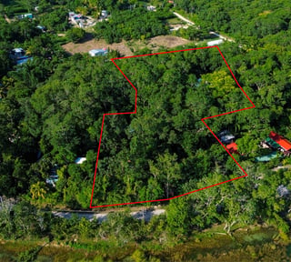 Terreno en Venta El Remate Flores Peten