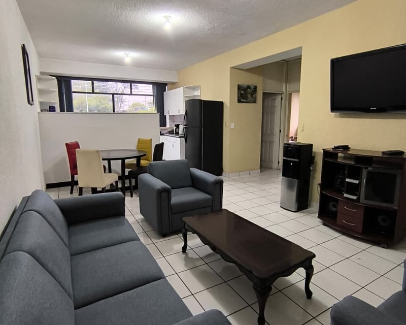 Apartamento amueblado 2 hab. en Zona 4, 5° Nivel, sector IGA | 4 G.N.