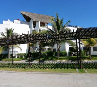 Vendo/Alquilo Penthouse en Monterrico US$275,000.00