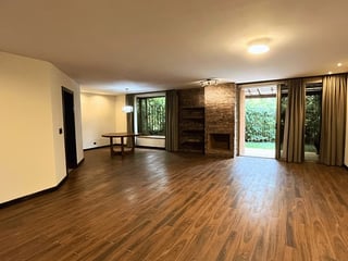 Elegante Casa en Venta | 3 Hab | 3.5 Baños | El Prado, Guatemala - 2