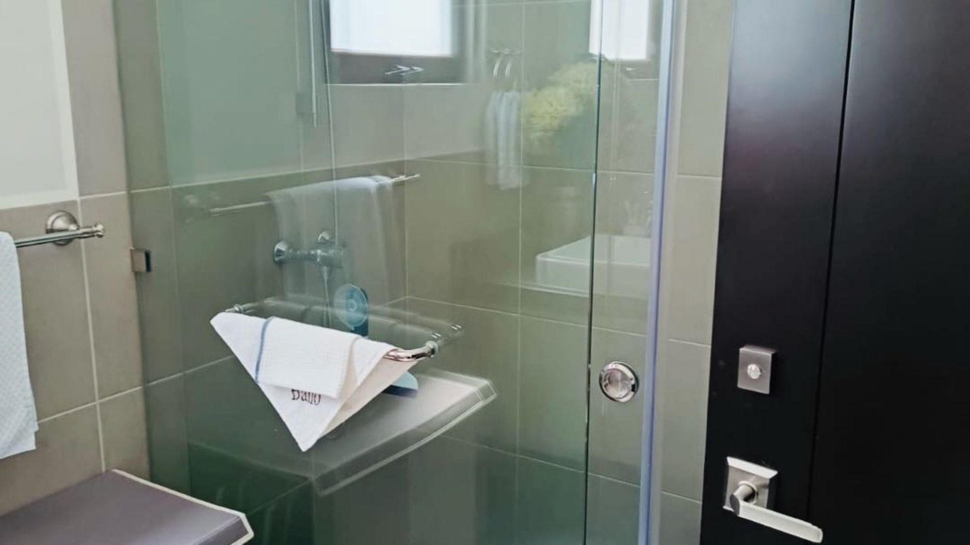 Apartamento Amueblado en Venta Lirios de Cayala Zona 16 - Miniatura 12