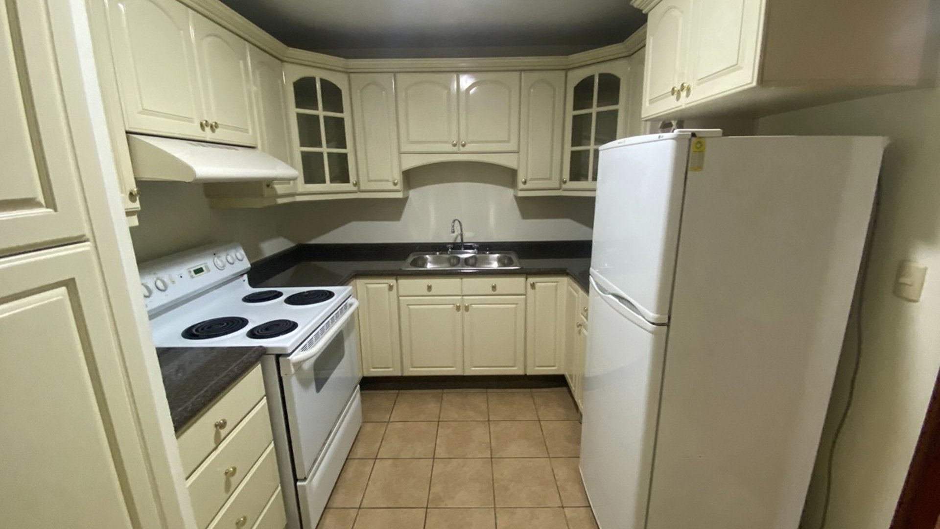 Renta de apartamento en Avenida Las Américas- 3 habitaciones Ref-5936 
