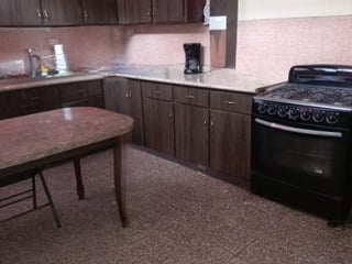 VENTA casa uso comercial en zona 12 entorno El Carmen - Image 12