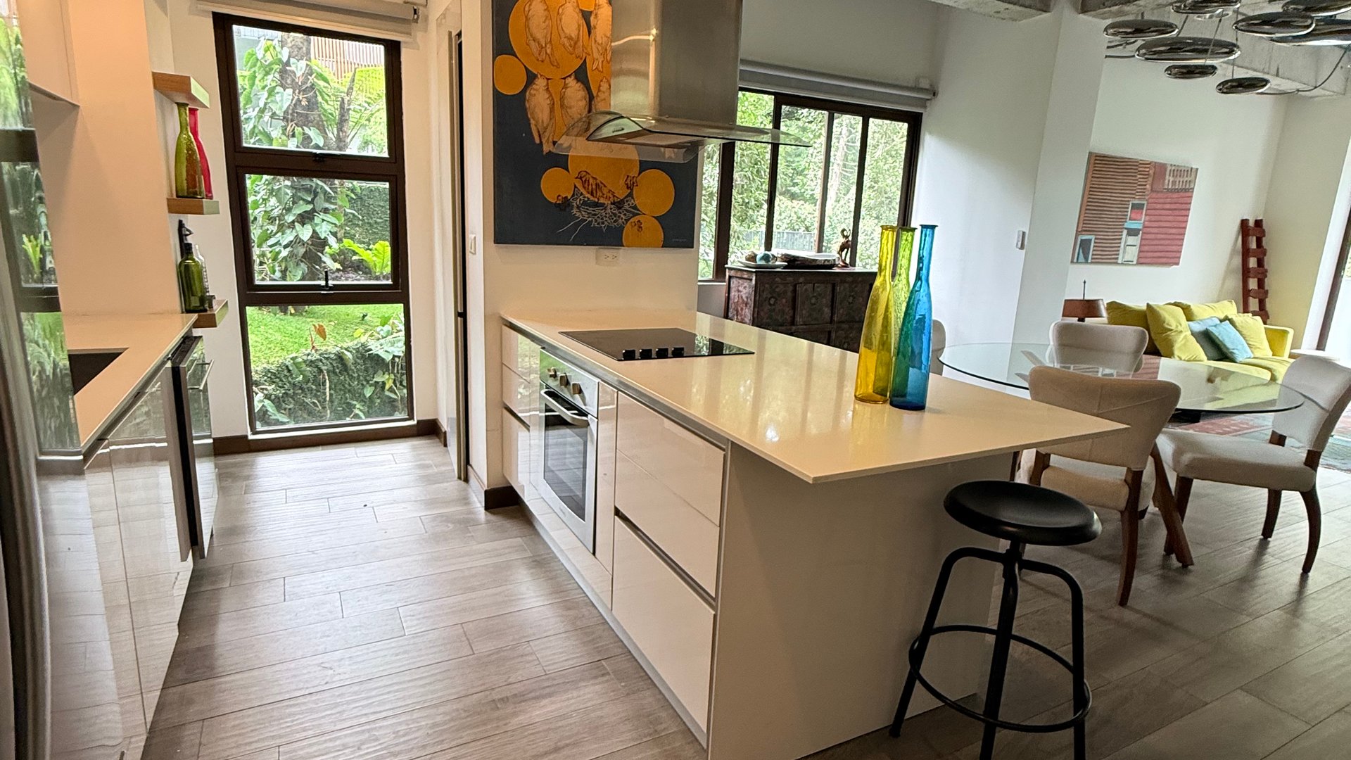 Apartamento en renta zona 10, Okland - Miniatura 2