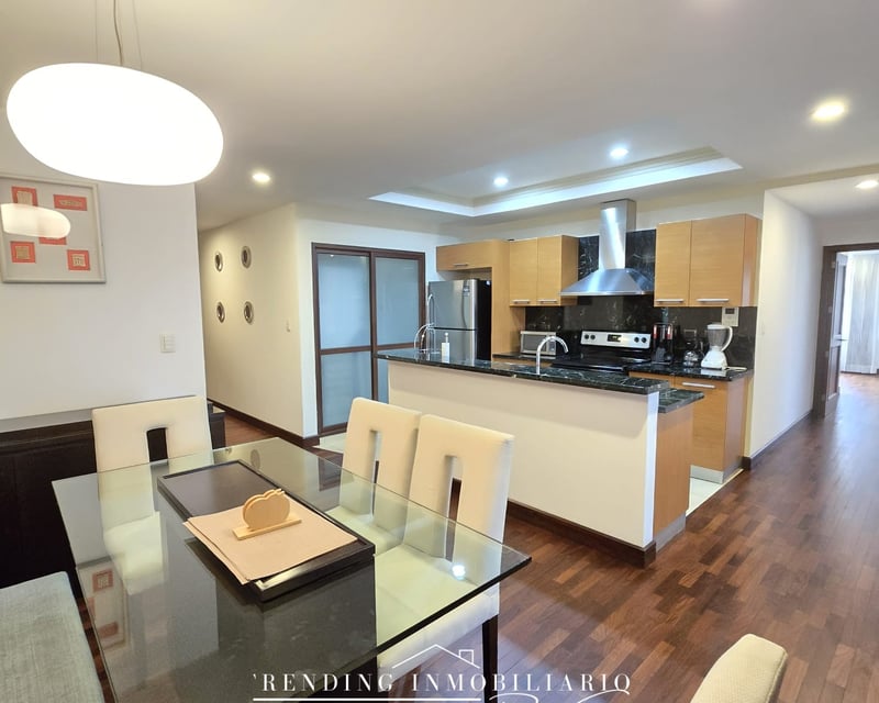 ✨ Zona 10 | Apartamento amueblado en renta | dos habitaciones + dos parqueos | Edificio Santa María