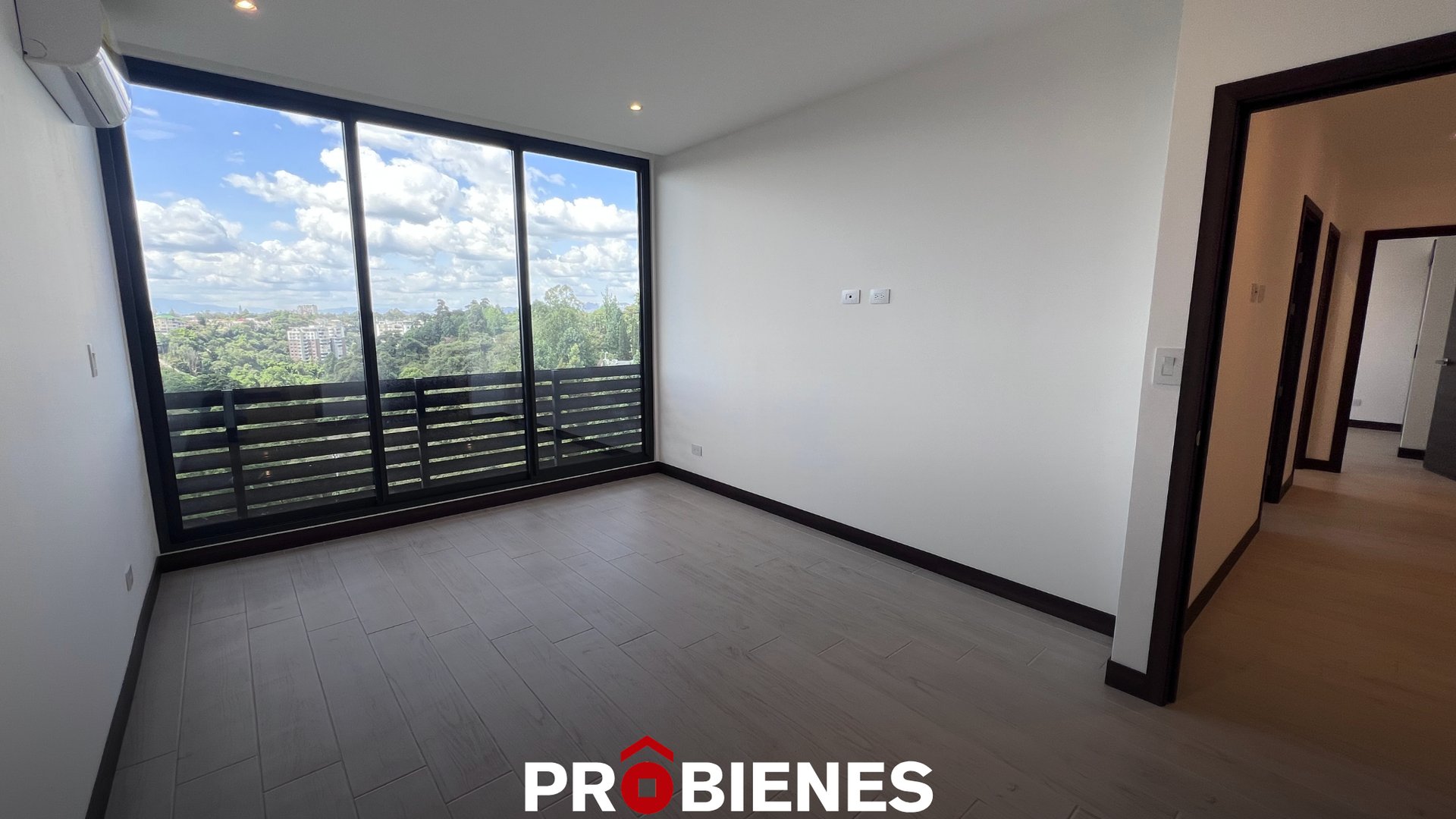 Penthouse de 3 habitaciones en SPAZIO zona 15 - Miniatura 11