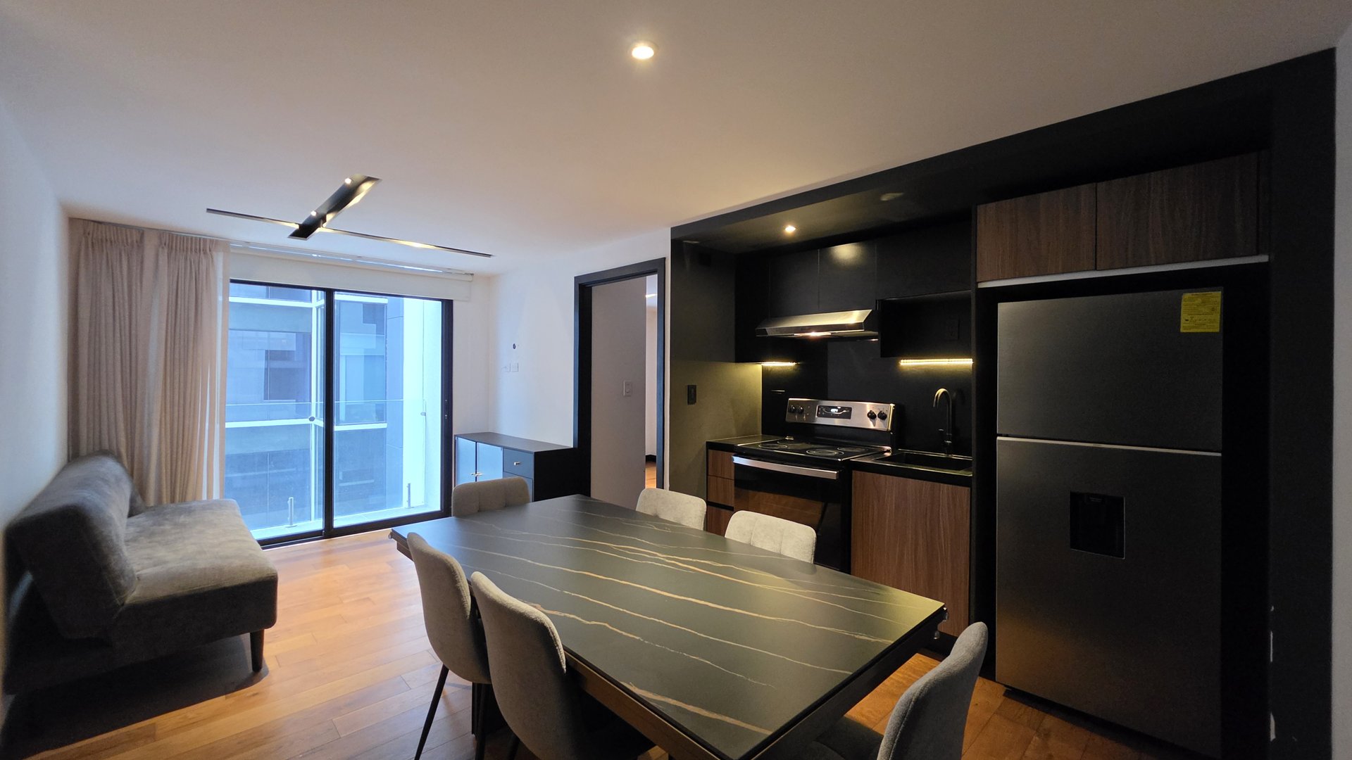 Apartamento en Renta 2 Hab en Villa Mariscal Zona 11 - Image 1
