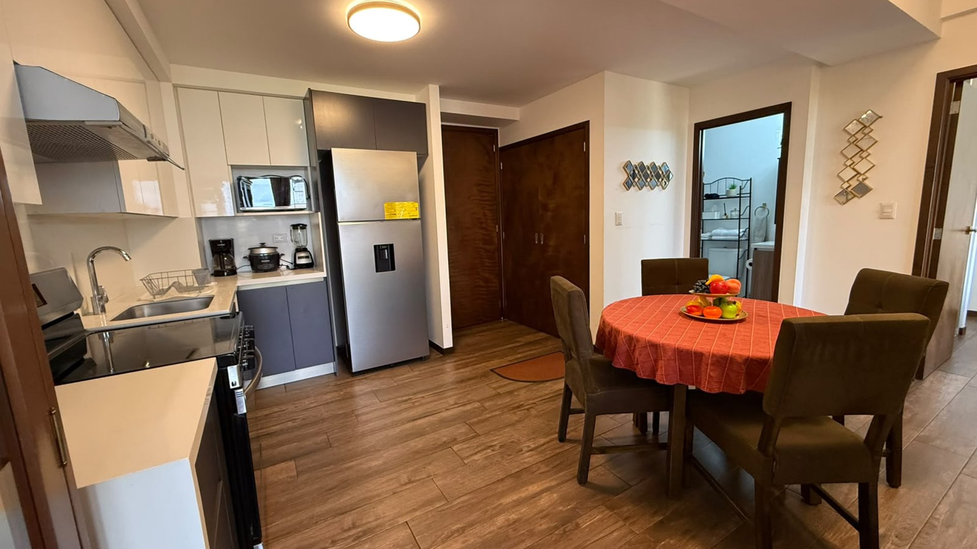 Apartamento amueblado en alquiler en Zona 10, Ciudad de Guatemala