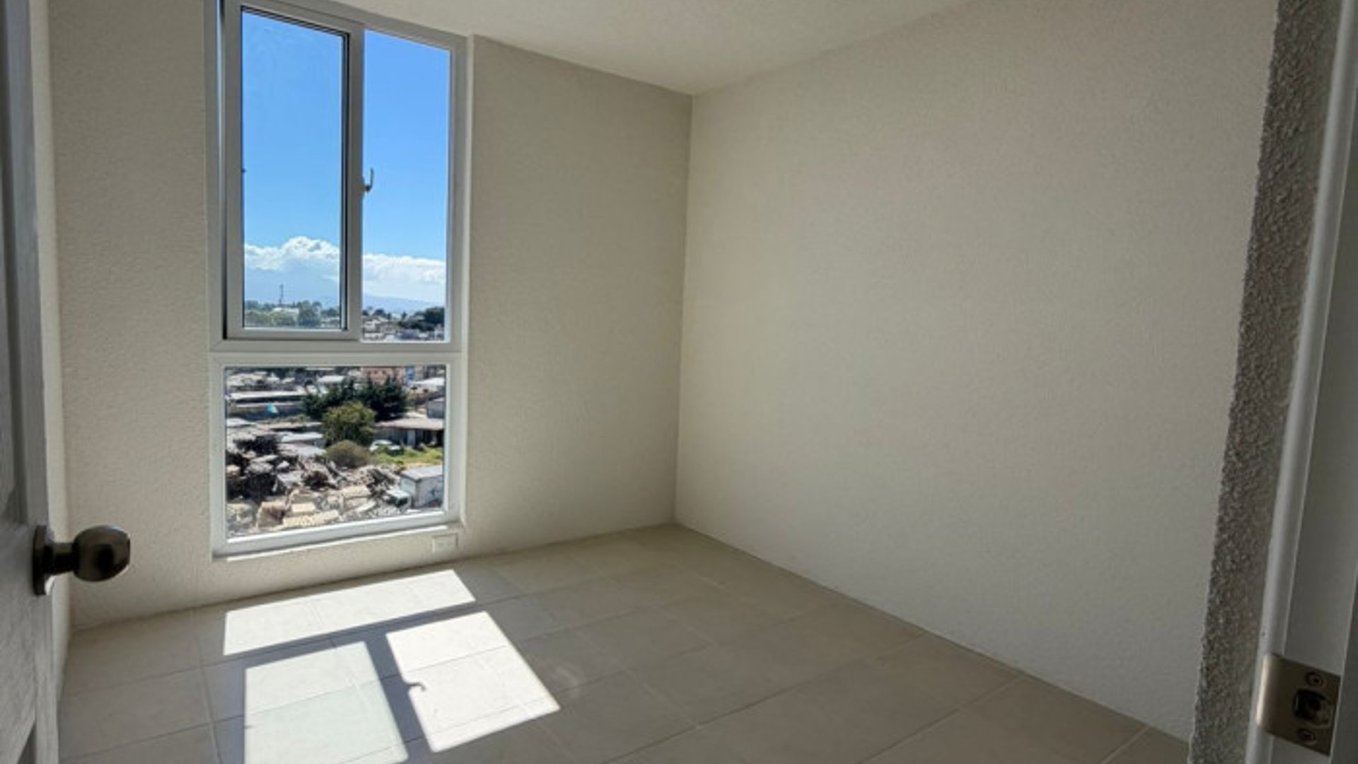 APARTAMENTO EN ALQUILER EN ZONA 1 DE MIXCO - Miniatura 2