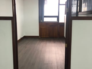 Alquiler o venta de oficina en El Edificio Reforma Montufar  - 3