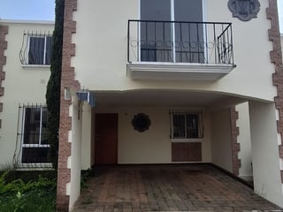 Luxurious 4 Bedroom House with Garden for Sale in Cañadas de Arrazola CAES - Image 1