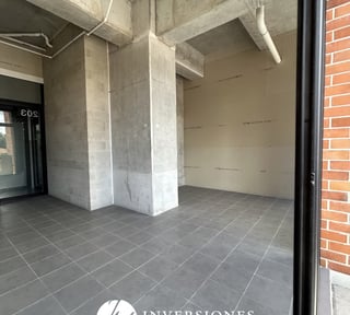 Local u oficina en renta en zona 10 para estrenar