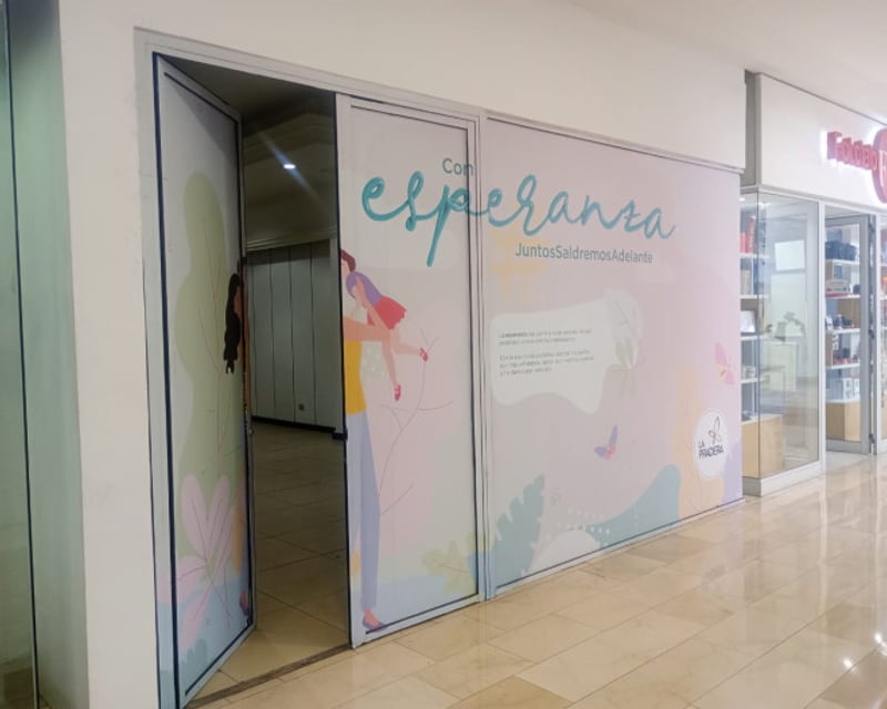 Local en Renta / Venta en Centro Comercial en Zona 10