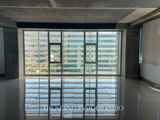 ✨ Zona 15 | Oficina en renta | 134.86 m² + 5 parqueos + bodega | Edificio Domani - Image 6