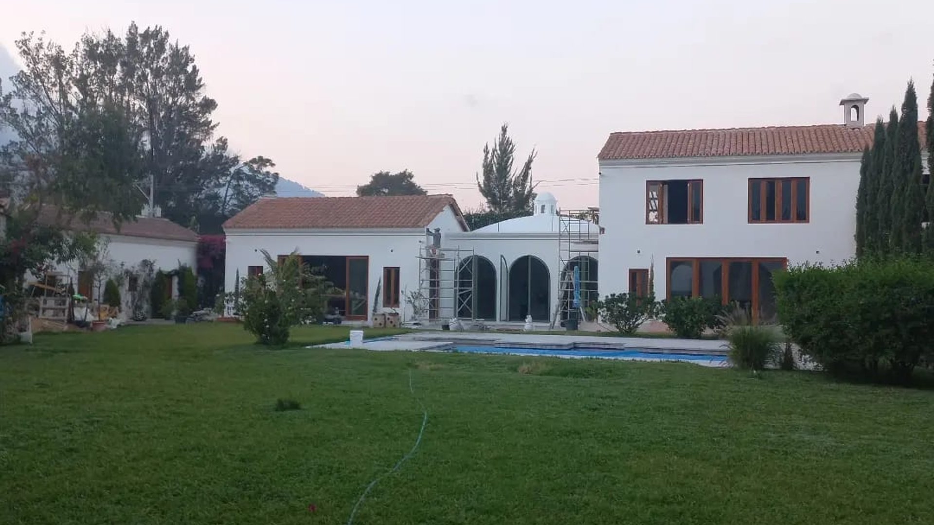 ESPECTACULAR CASA EN VENTA EN EL PANORAMA, ANTIGUA GUATEMALA  - Miniatura 3