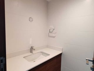 Apartamento en Venta Edificio Reserva 5ta Avenida, zona 14 - Image 7