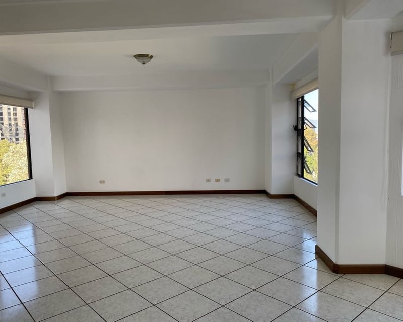 Apartamento amplio en Renta Zona 15, cerca de Metro15