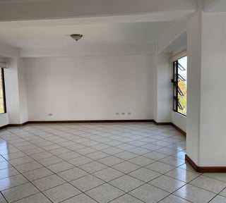 Apartamento amplio en Renta Zona 15, cerca de Metro15