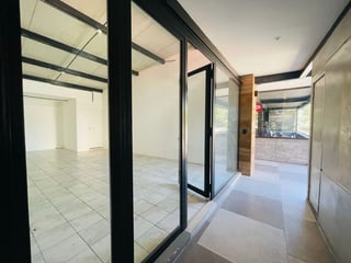 ALQUILER DE LOCAL COMERCIAL 45MT2 - CONVENIA PLAZA, ZONA 10  - 3