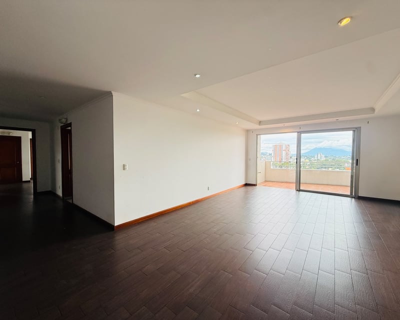 ALQUILER DE AMPLIO Y LINDO APARTAMENTO - BOTTICELLI, ZONA 15