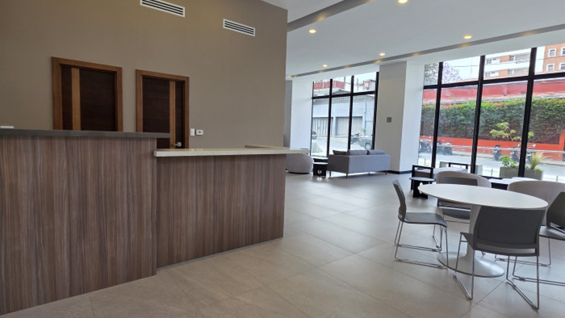 Apartamento Nuevo En Nivel Alto en Venta en Zona 10 - Miniatura 13