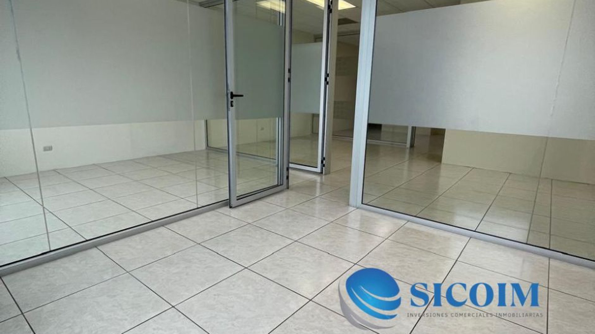 Oficina en Venta Zona Pradera zona 10 - Miniatura 2