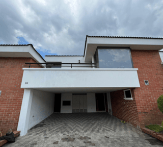Casa en venta en Villa Canales