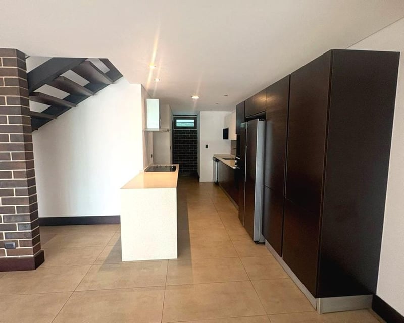 Apartamento con linea blanca en renta y 3 habitaciones en Z16 Ref-5541