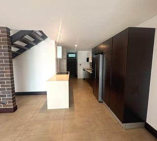 Apartamento con linea blanca en renta y 3 habitaciones en Z16 Ref-5541
